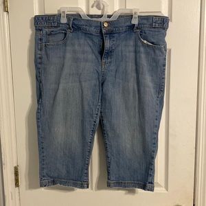 Capri Jeans